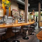 Babylon - Alkmaar Hotel 4*