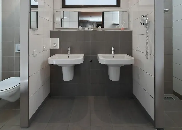 Hotel Babylon Heerhugowaard - Alkmaar Херхюговард