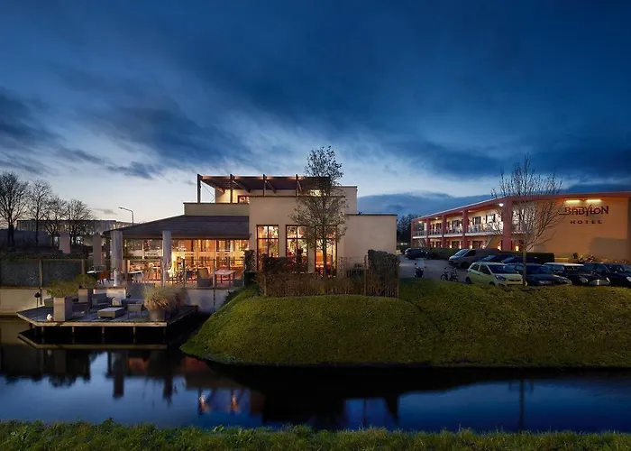 Отель Hotel Babylon Heerhugowaard - Alkmaar 4*