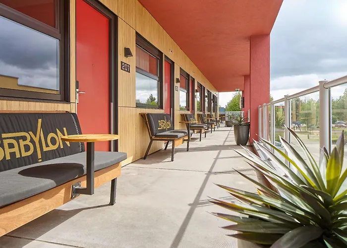 Отель Hotel Babylon Heerhugowaard - Alkmaar Херхюговард