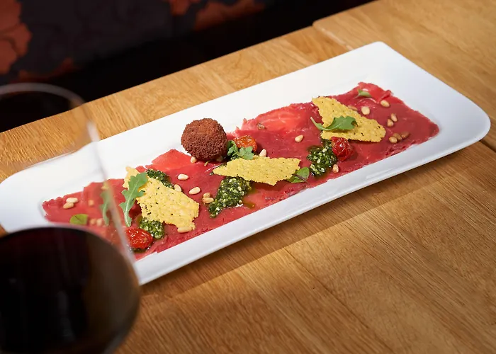 Отель Hotel Babylon Heerhugowaard - Alkmaar 4*