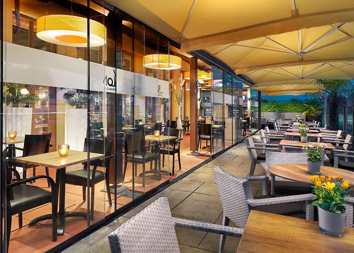 Hotel Babylon Heerhugowaard - Alkmaar Отель Херхюговард